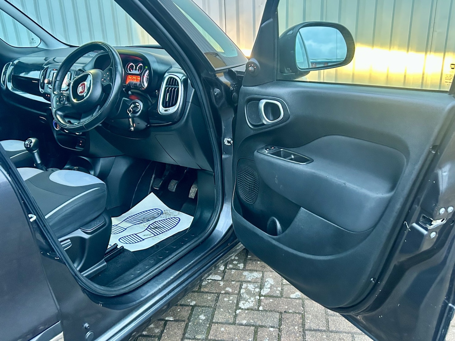 Used Fiat 500L 2014 for sale - 77377741: Photo 9