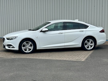 Used Vauxhall Insignia 2017 for sale - 78285375: Photo