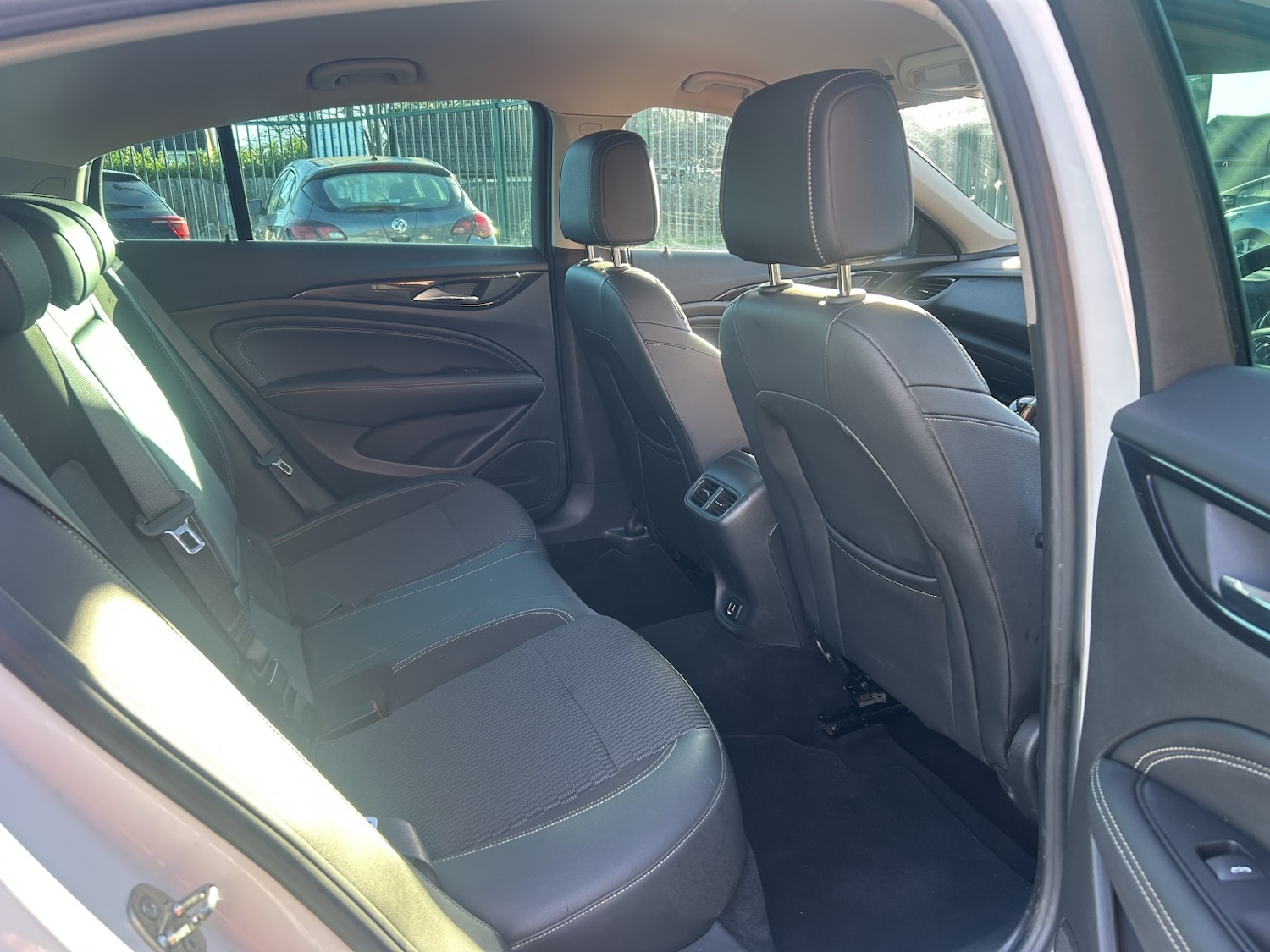 Used Vauxhall Insignia 2017 for sale - 76734790: Photo 12