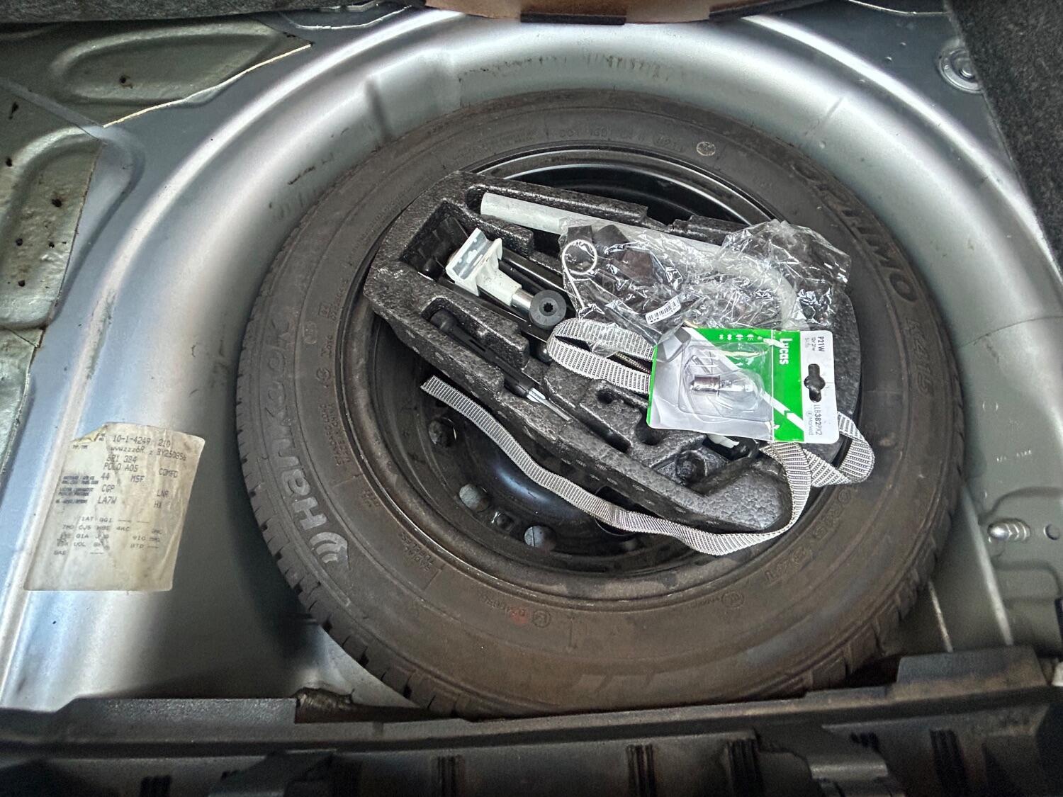 Used Volkswagen Polo 2011 for sale - 76576929: Photo 12