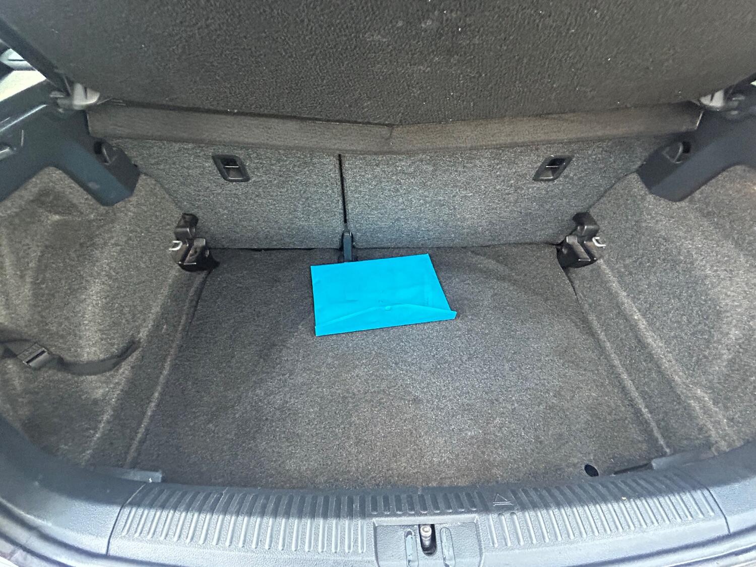 Used Volkswagen Polo 2011 for sale - 76576929: Photo 14