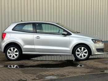 Used Volkswagen Polo 2011 for sale - 76576929: Photo