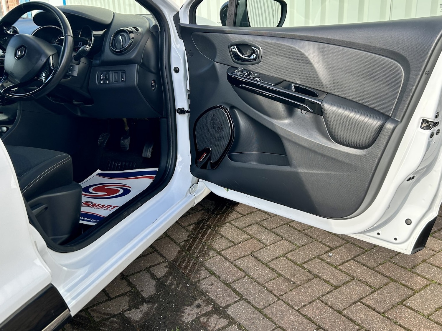 Used Renault Clio 2014 for sale - 77721236: Photo 14