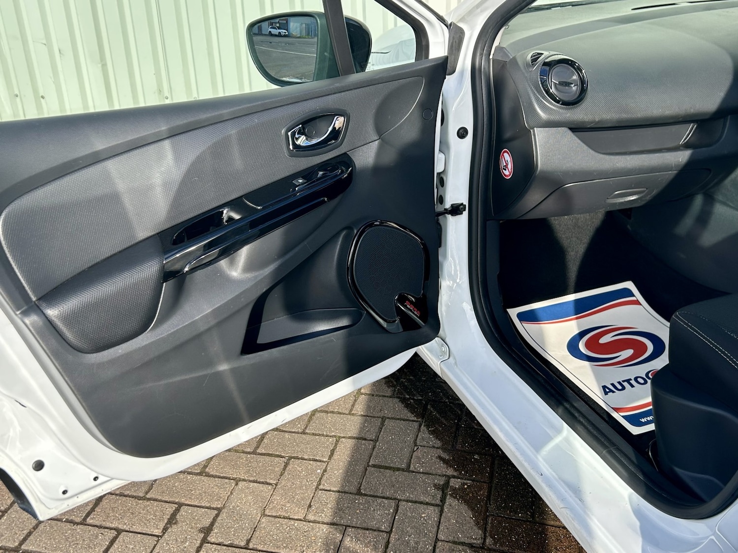 Used Renault Clio 2014 for sale - 77721236: Photo 16