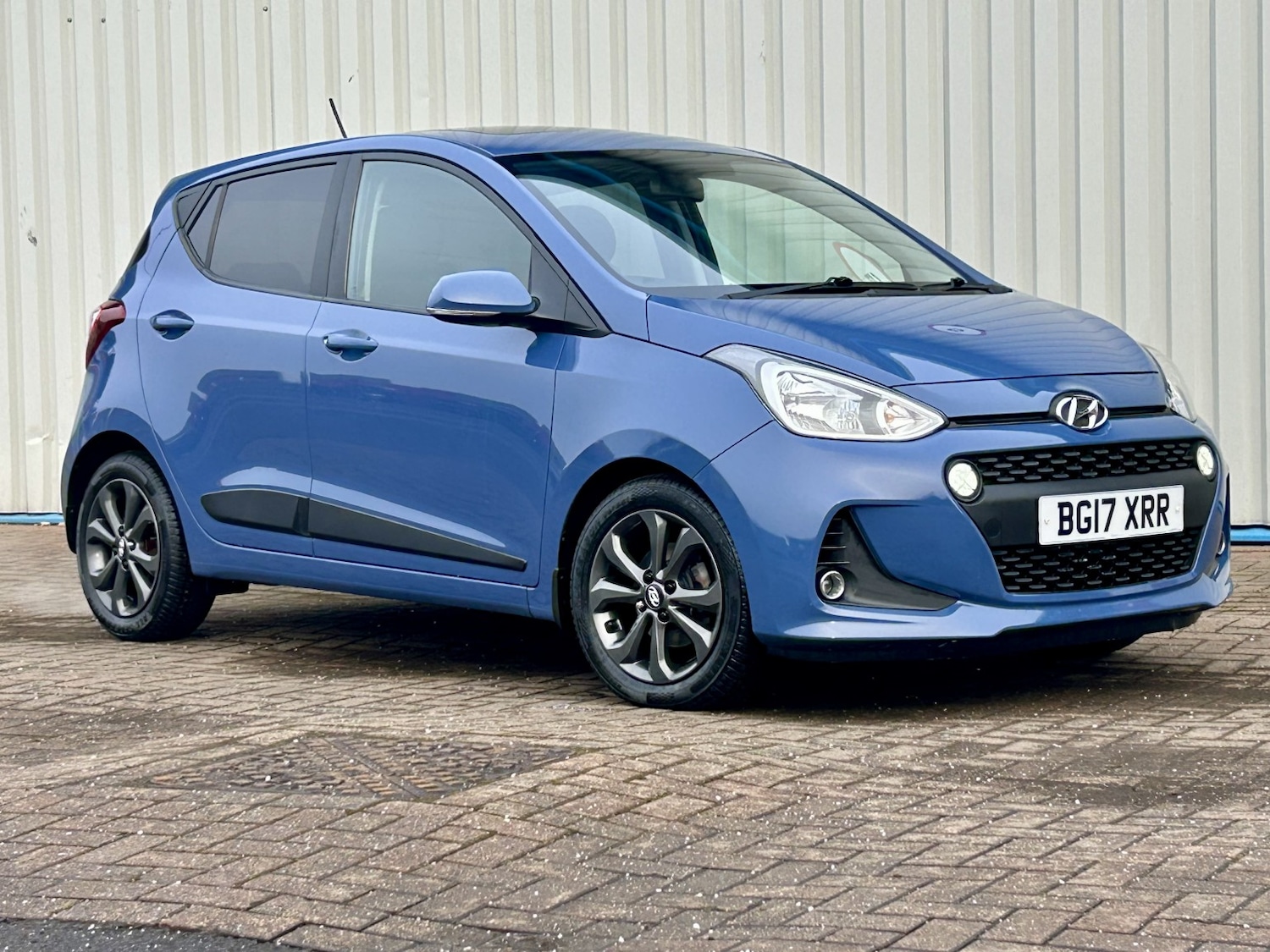 Used Hyundai i10 2017 for sale - 77148225: Photo 1