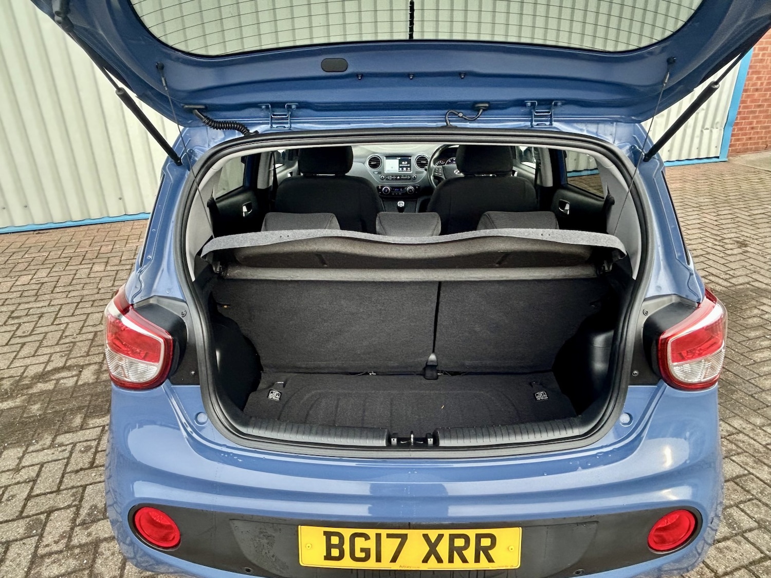 Used Hyundai i10 2017 for sale - 77148225: Photo 13