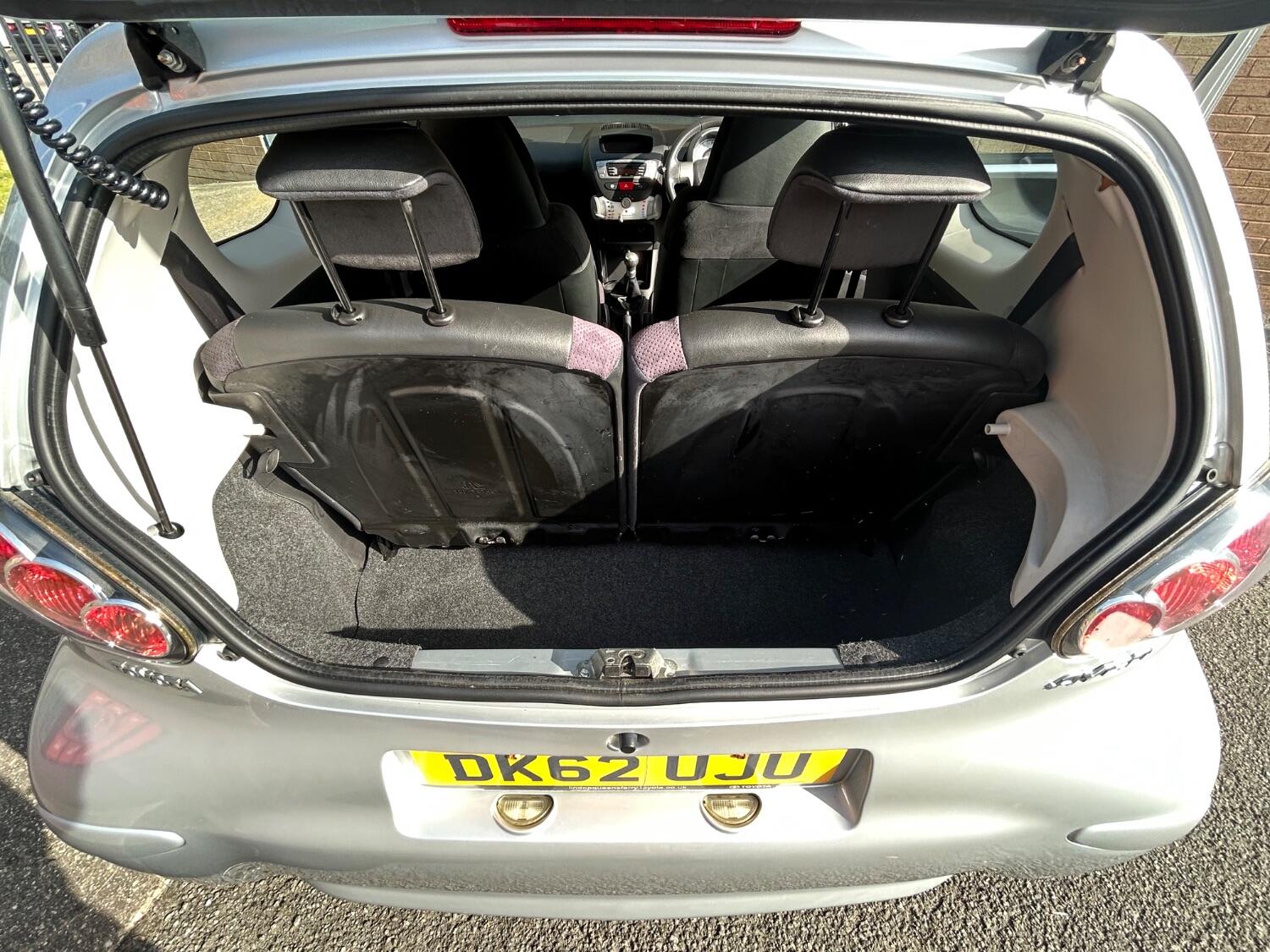 Used Toyota AYGO 2012 for sale - 76246117: Photo 15