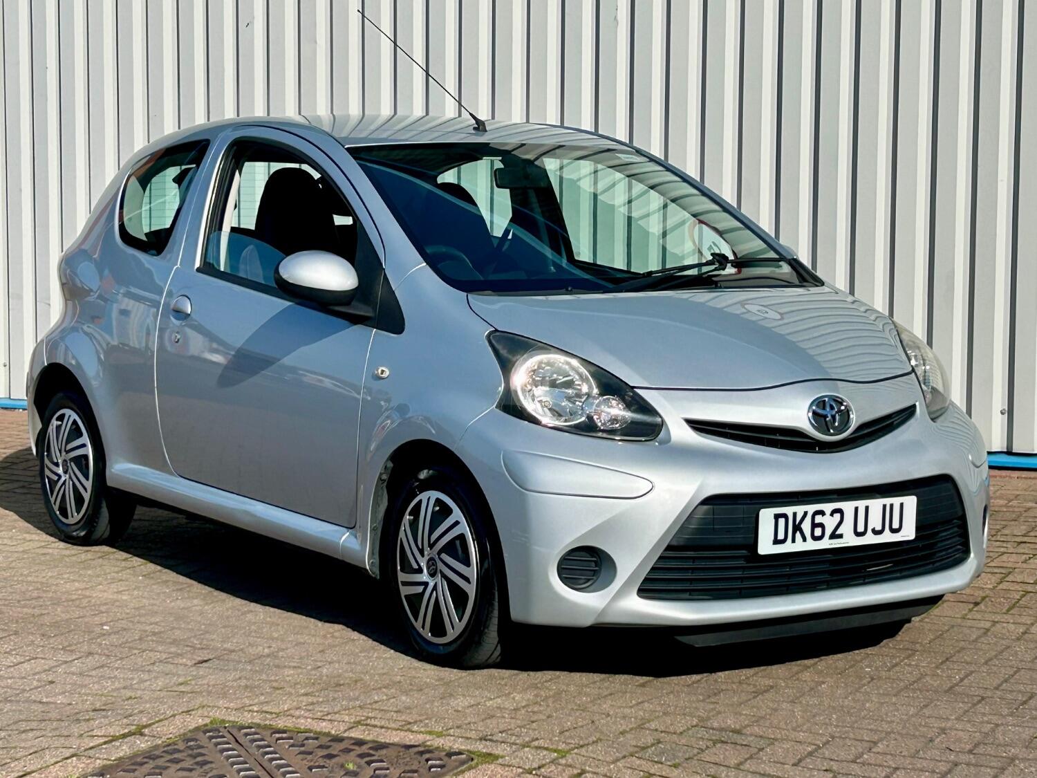 Used Toyota AYGO 2012 for sale - 76246117: Photo 2