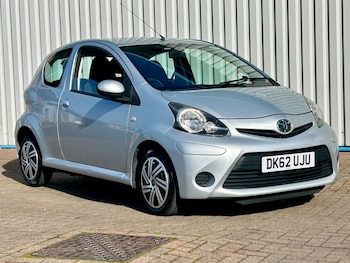 Used Toyota AYGO 2012 for sale - 76246117: Photo