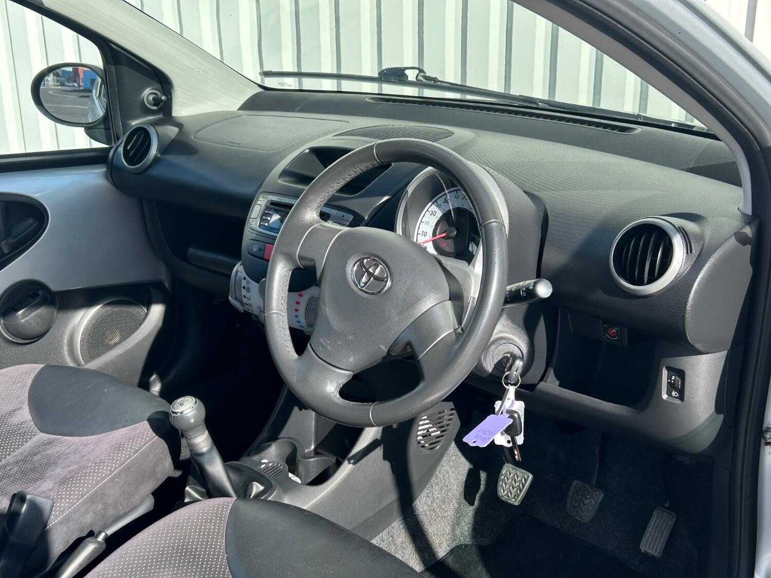 Used Toyota AYGO 2012 for sale - 76246117: Photo 9