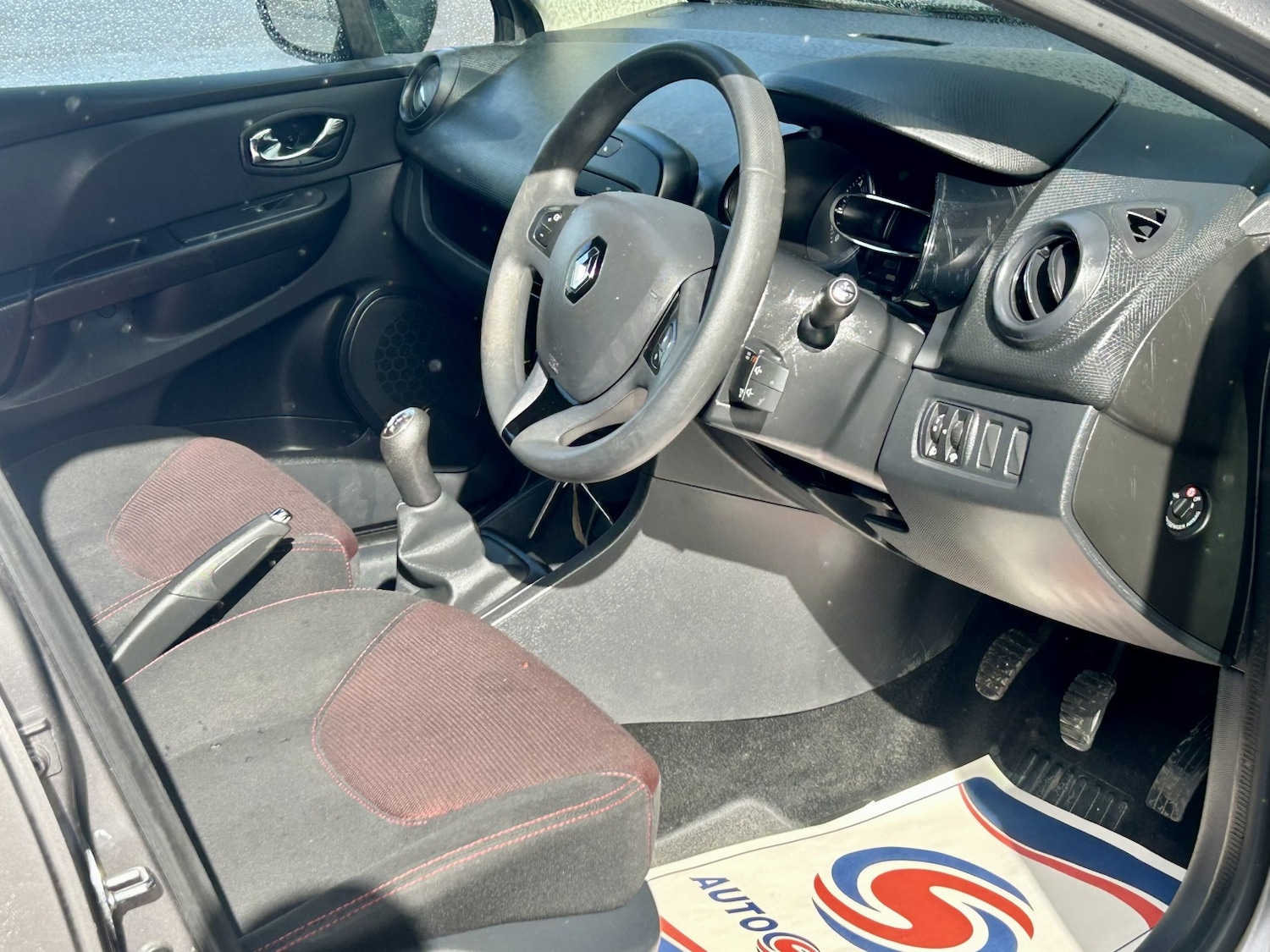 Used Renault Clio 2013 for sale - 78070336: Photo 19