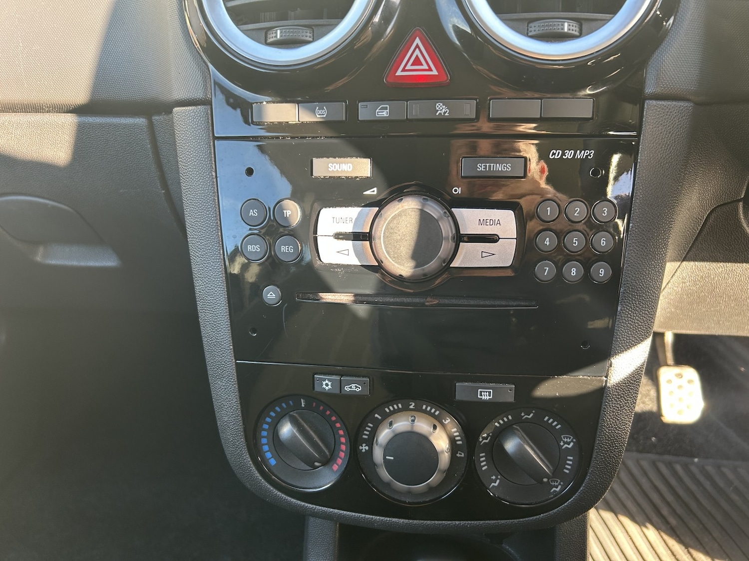 Used Vauxhall Corsa 2014 for sale - 76662768: Photo 16