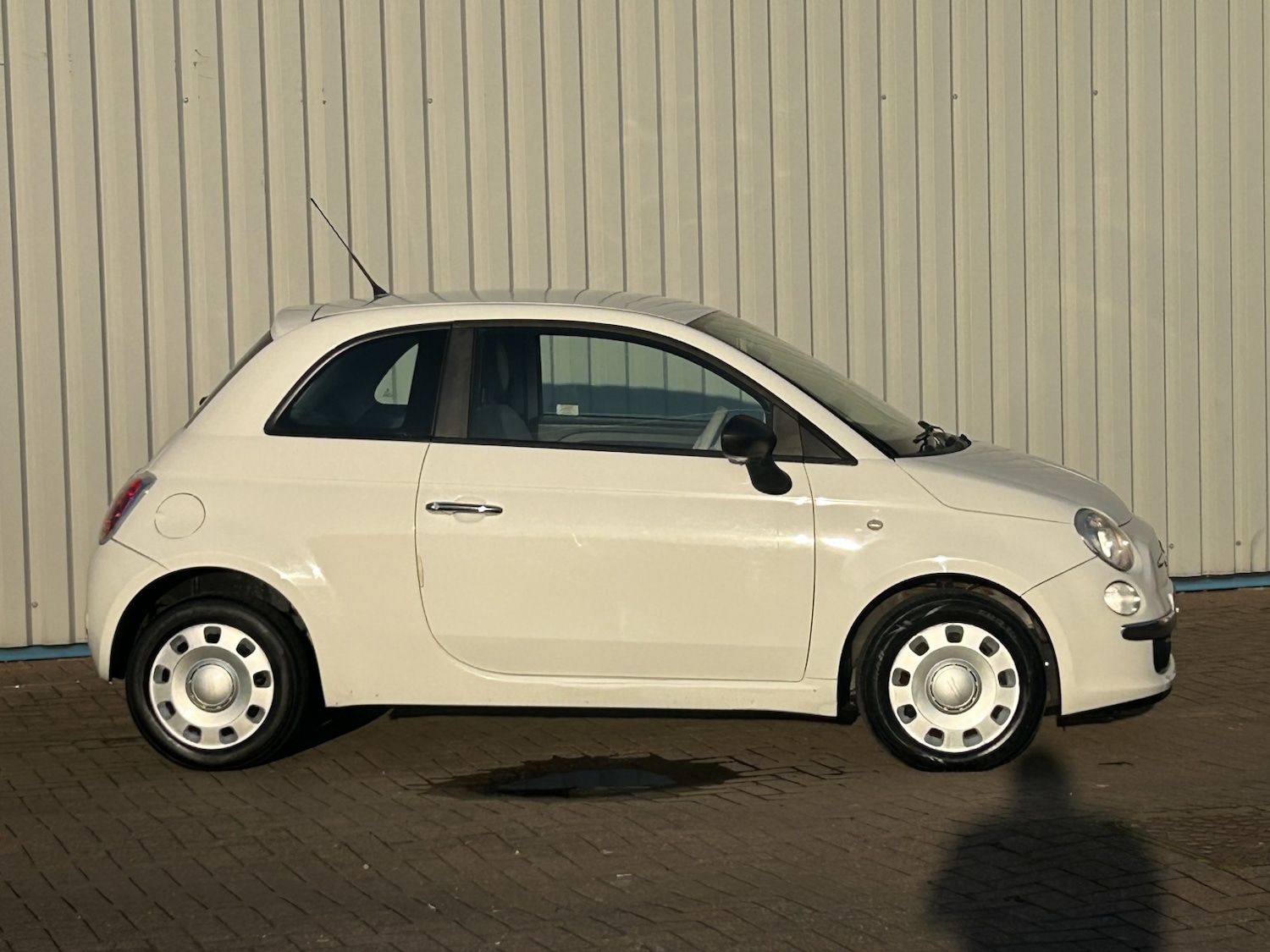 Used Fiat 500 2011 for sale - 77945723: Photo 2