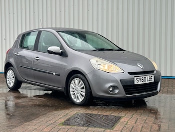 Used Renault Clio 2010 for sale - 76170439: Photo