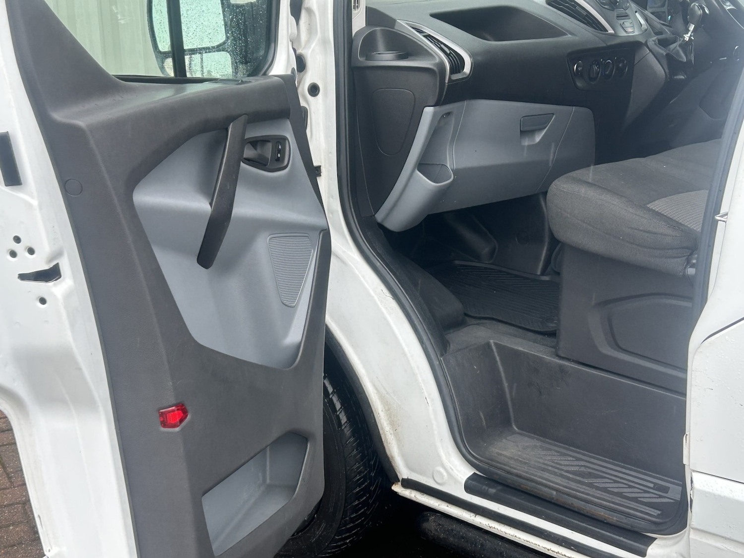 Used Ford Transit Custom 2016 for sale - 77240315: Photo 13