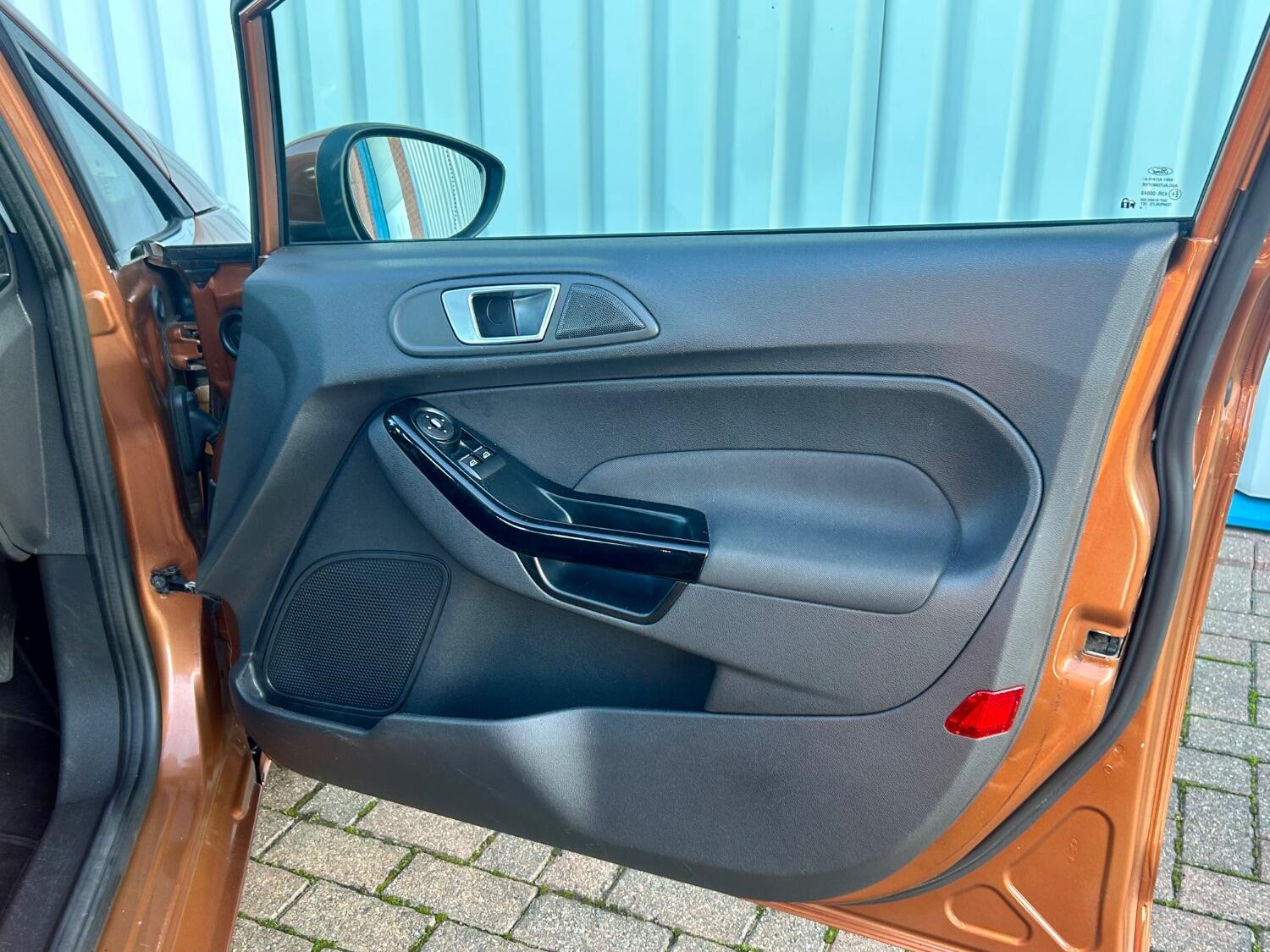 Used Ford Fiesta 2014 for sale - 76358139: Photo 14