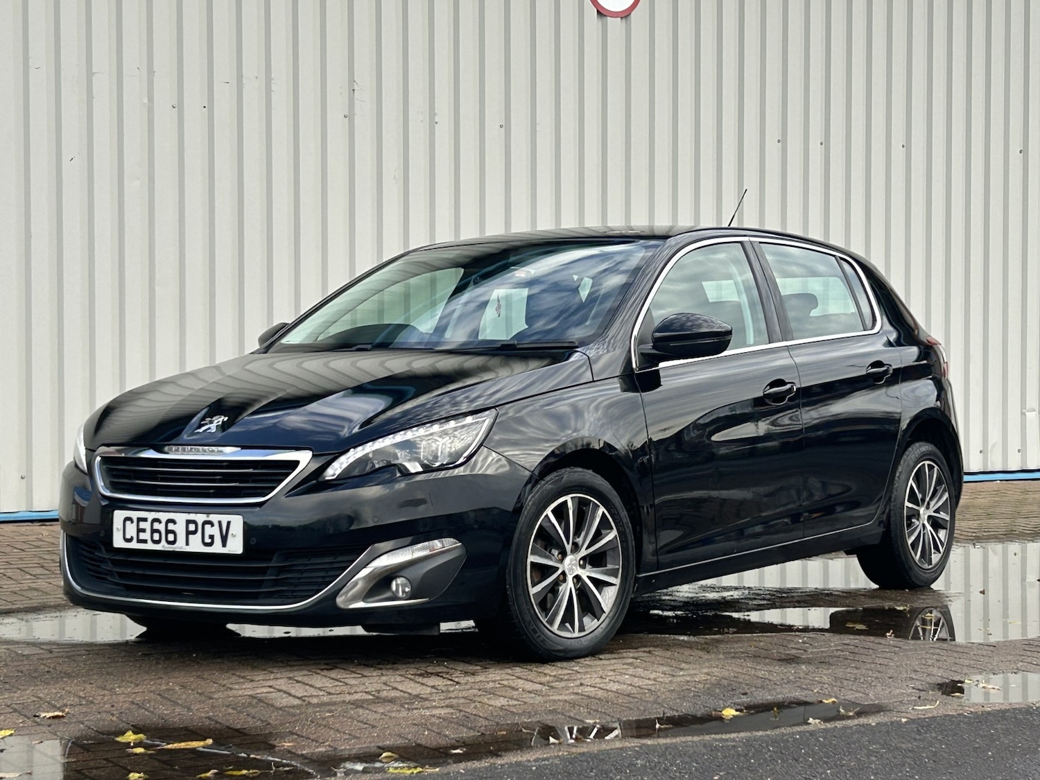 Used Peugeot 308 2016 for sale - 76884841: Photo 2