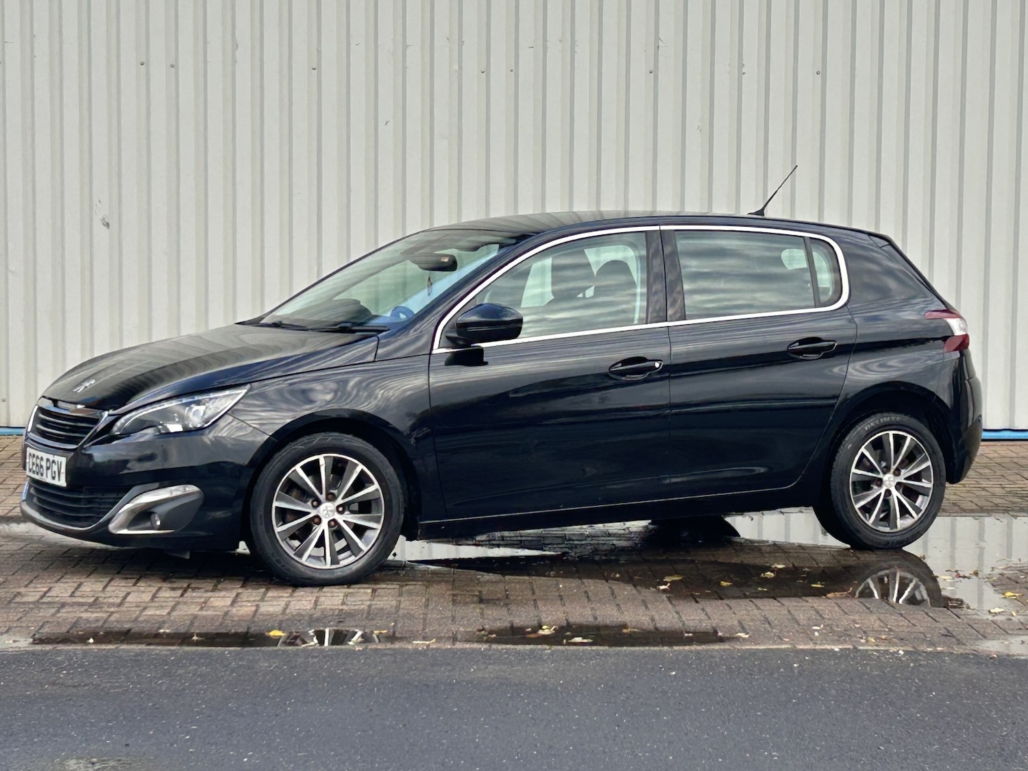 Used Peugeot 308 2016 for sale - 76884841: Photo 3