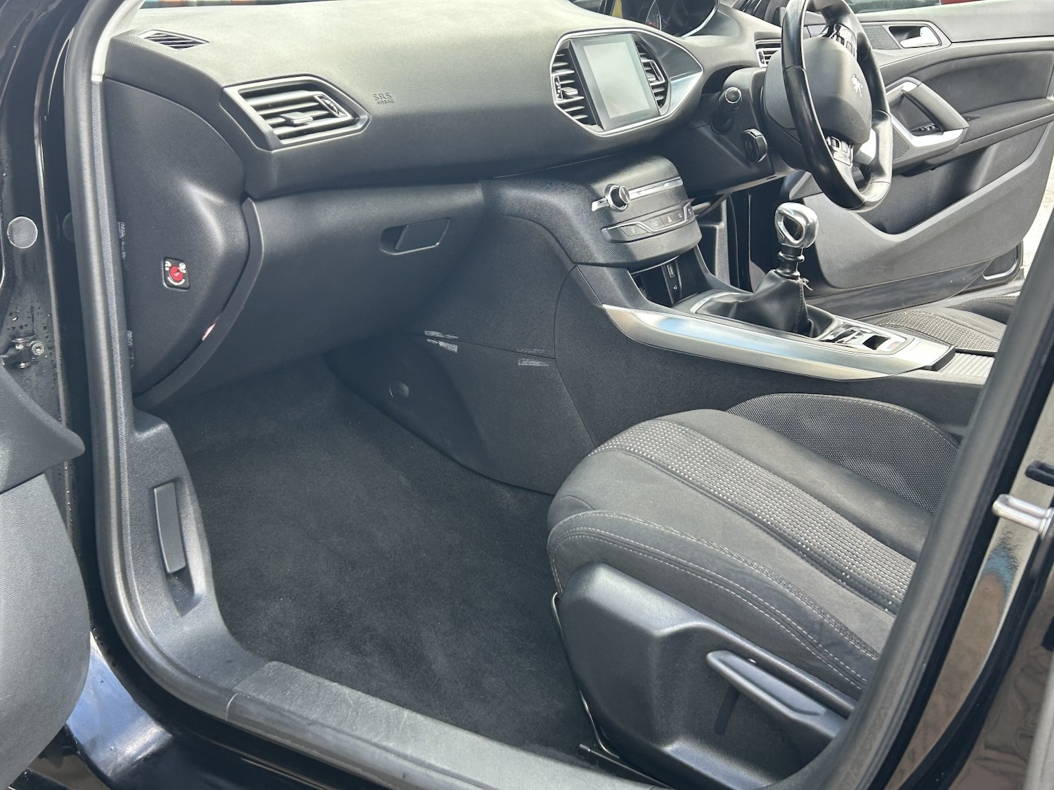 Used Peugeot 308 2016 for sale - 76884841: Photo 9