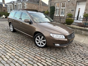 Used Volvo V70 2016 for sale - 77037988: Photo