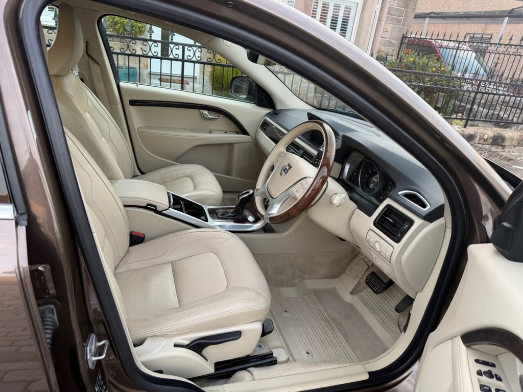 Used Volvo V70 2016 for sale - 77037988: Photo 2