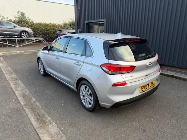 Used Hyundai i30 2017 for sale - 76280081: Photo 15