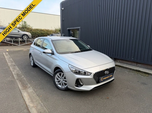 Used Hyundai i30 2017 for sale - 76280081: Photo 1