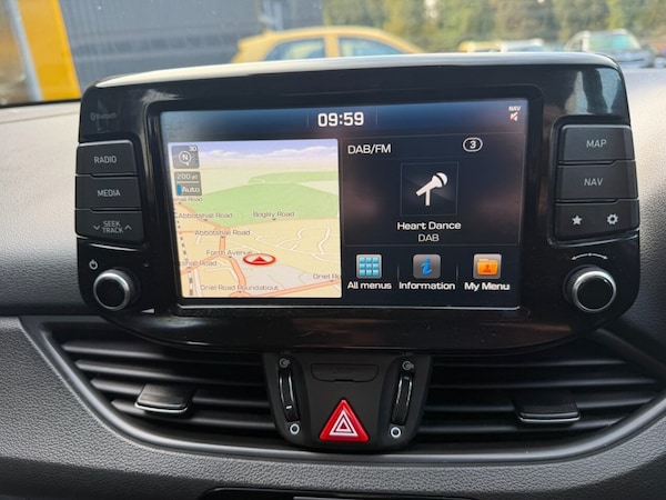 Used Hyundai i30 2017 for sale - 76280081: Photo 6