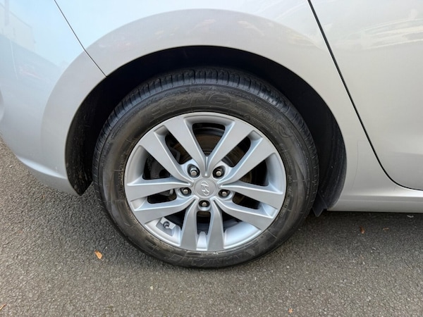 Used Hyundai i30 2017 for sale - 76280081: Photo 8
