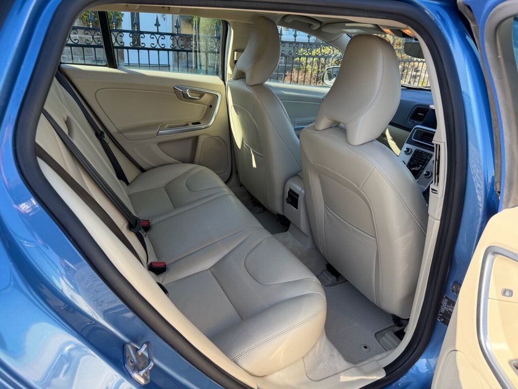 Used Volvo V60 2016 for sale - 77879774: Photo 23