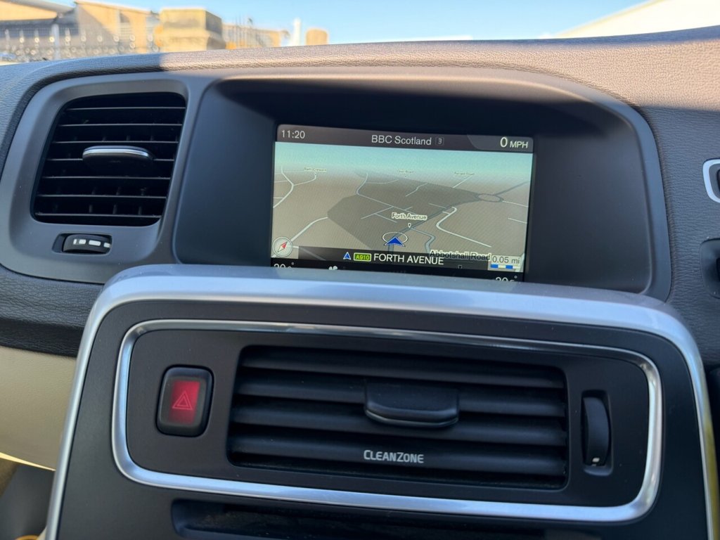 Used Volvo V60 2016 for sale - 77879774: Photo 27