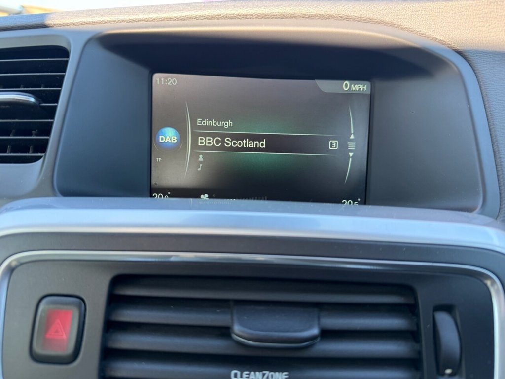 Used Volvo V60 2016 for sale - 77879774: Photo 28