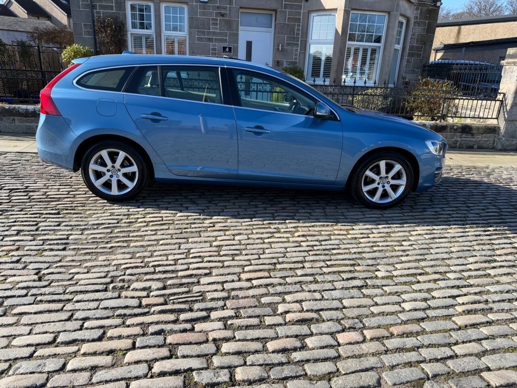 Used Volvo V60 2016 for sale - 77879774: Photo 4