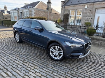 Used Volvo V90 Cross Country 2017 for sale - 77967124: Photo