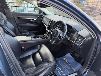 Used Volvo V90 Cross Country 2017 for sale - 77967124: Photo