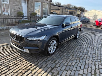 Used Volvo V90 Cross Country 2017 for sale - 77967124: Photo