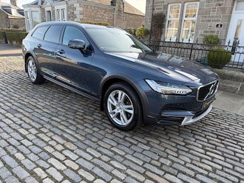 Used Volvo V90 Cross Country 2017 for sale - 77967124: Photo