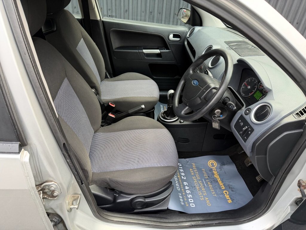 Used Ford Fusion 2006 for sale - 77009558: Photo 2