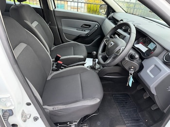 Used Dacia Duster 2019 for sale - 77038088: Photo