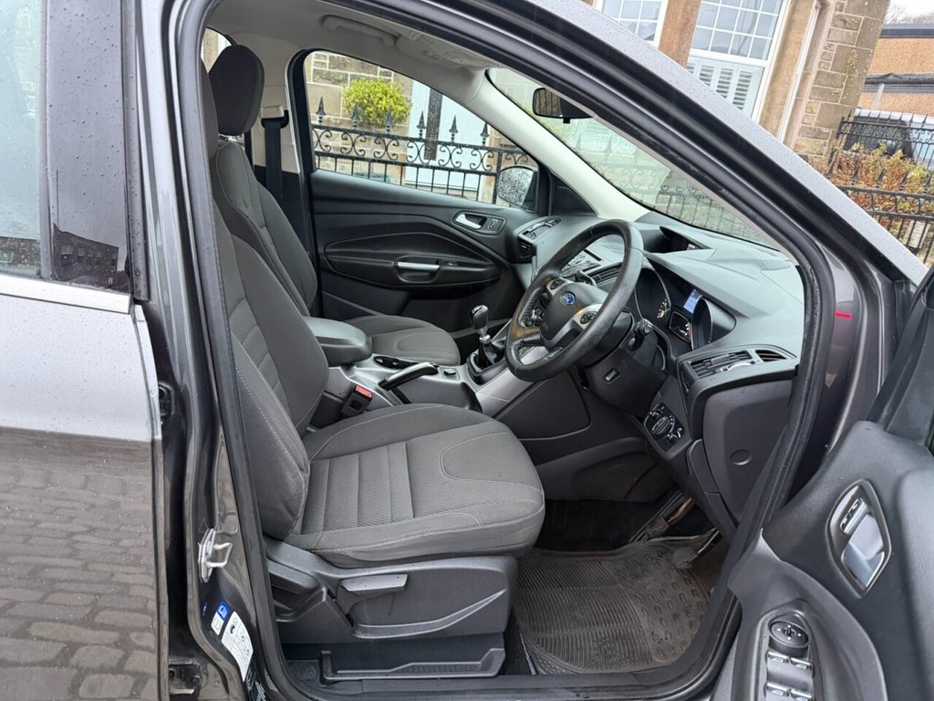 Used Ford Kuga 2016 for sale - 77534179: Photo 2