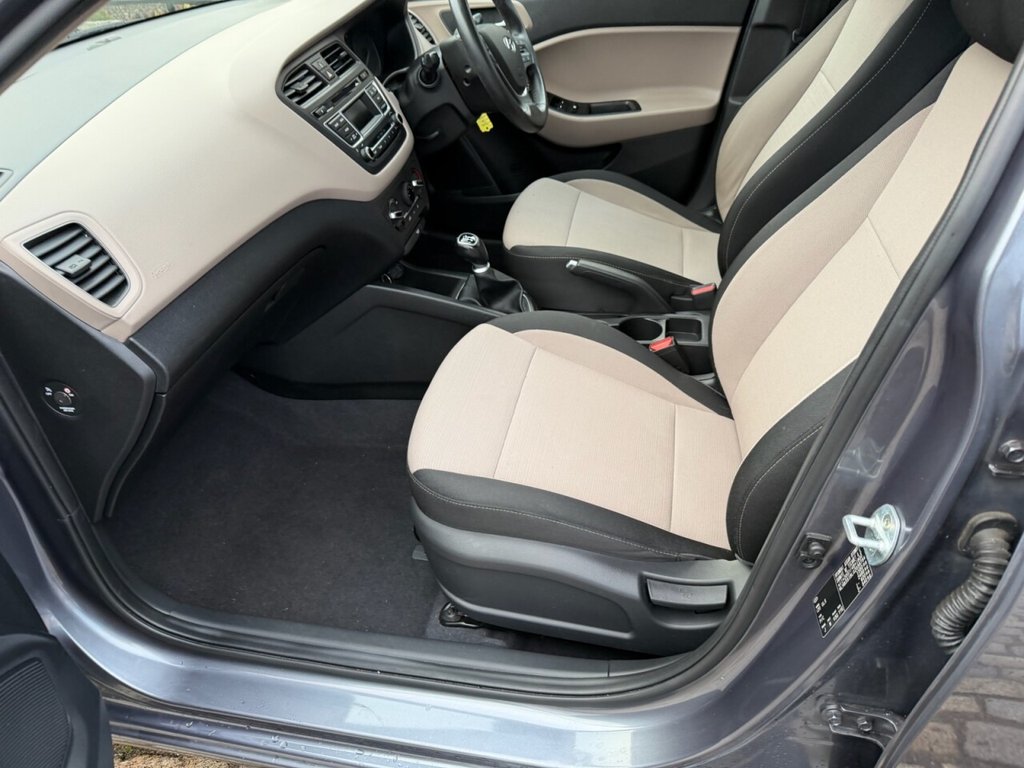 Used Hyundai i20 2015 for sale - 77038110: Photo 32