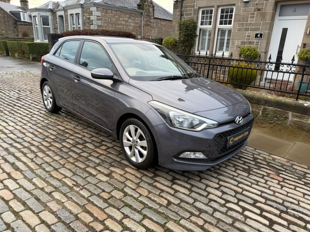 Used Hyundai i20 2015 for sale - 77038110: Photo 4