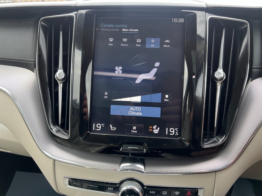 Used Volvo XC60 2018 for sale - 77037691: Photo 14