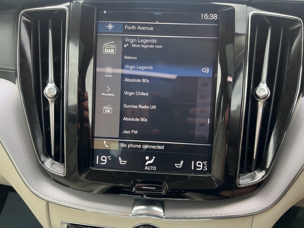 Used Volvo XC60 2018 for sale - 77037691: Photo 18