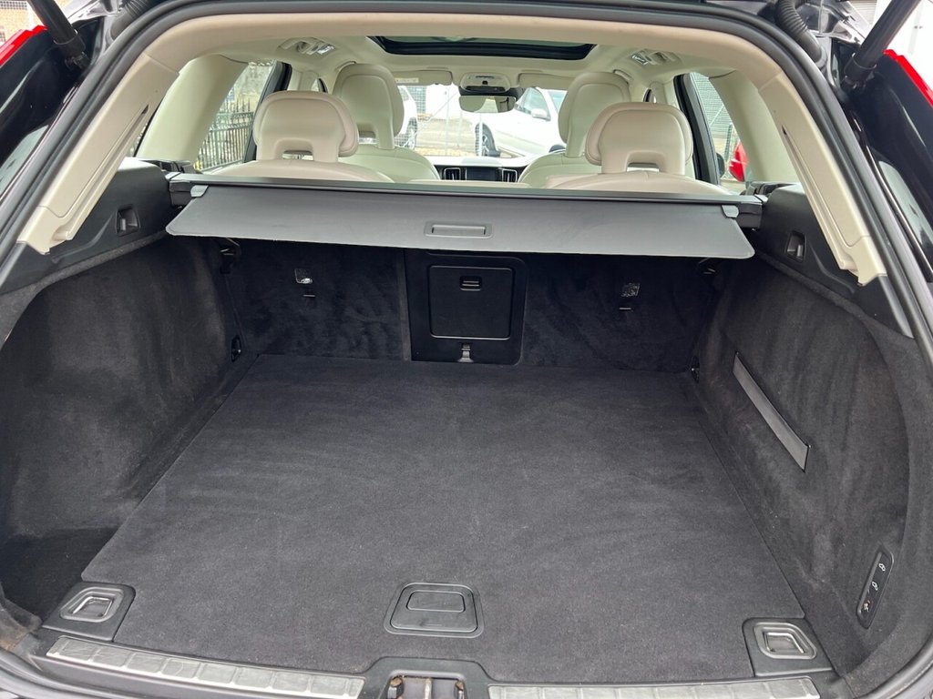 Used Volvo XC60 2018 for sale - 77037691: Photo 27