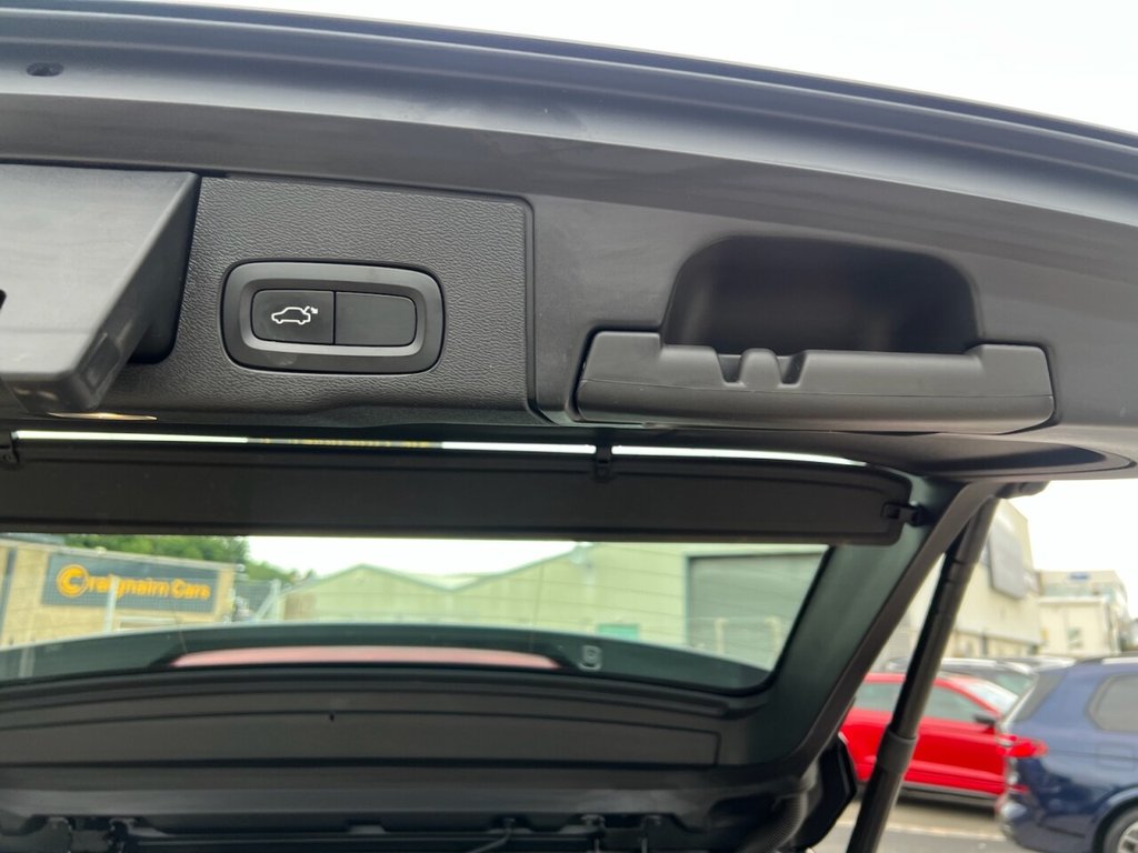 Used Volvo XC60 2018 for sale - 77037691: Photo 29