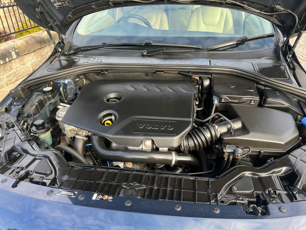 Used Volvo V60 2015 for sale - 77037772: Photo 24