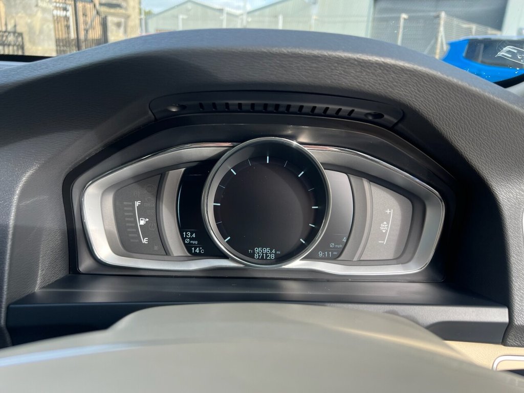 Used Volvo V60 2015 for sale - 77037772: Photo 27