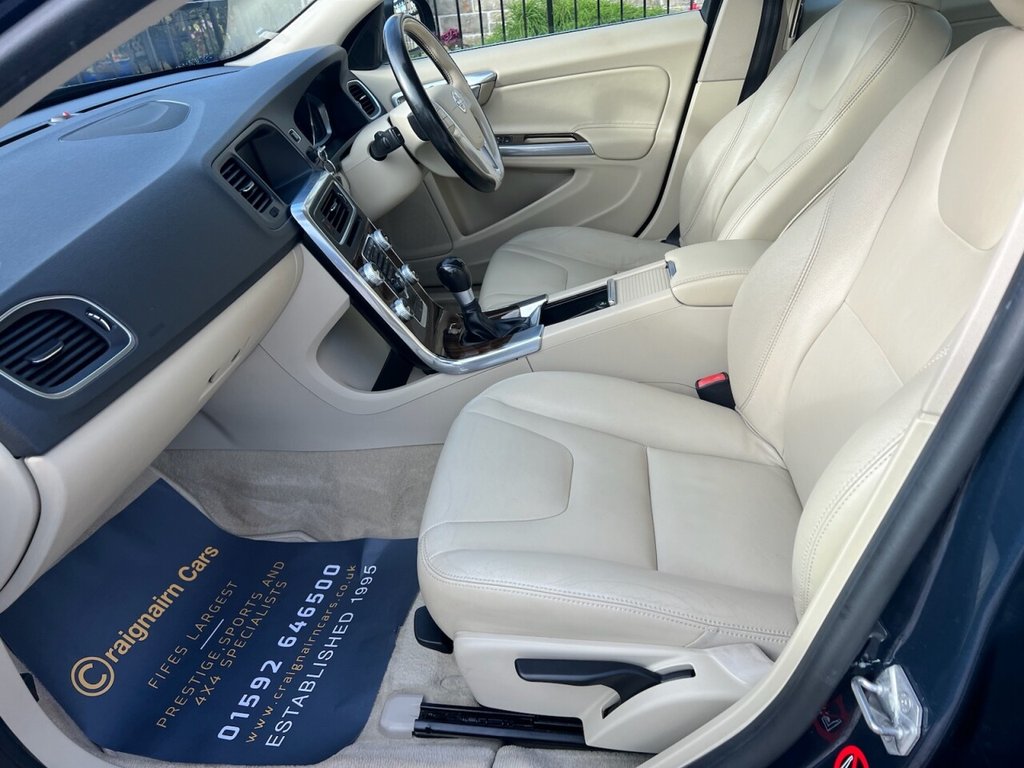 Used Volvo V60 2015 for sale - 77037772: Photo 29