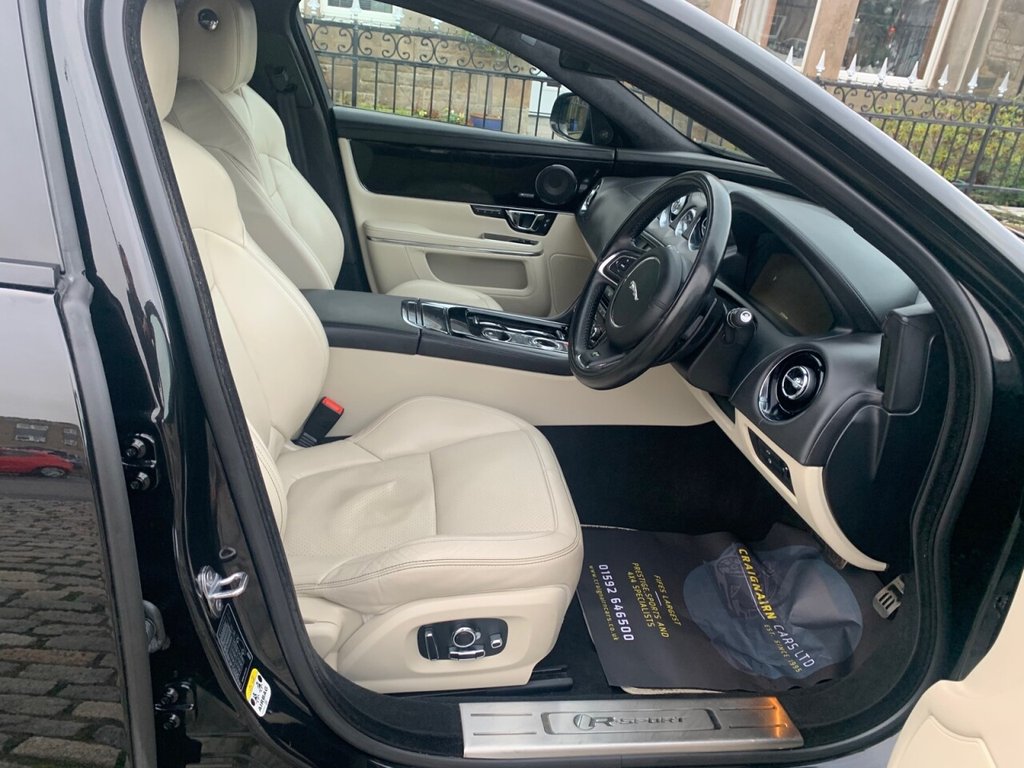 Used Jaguar XJ 2016 for sale - 77037802: Photo 2